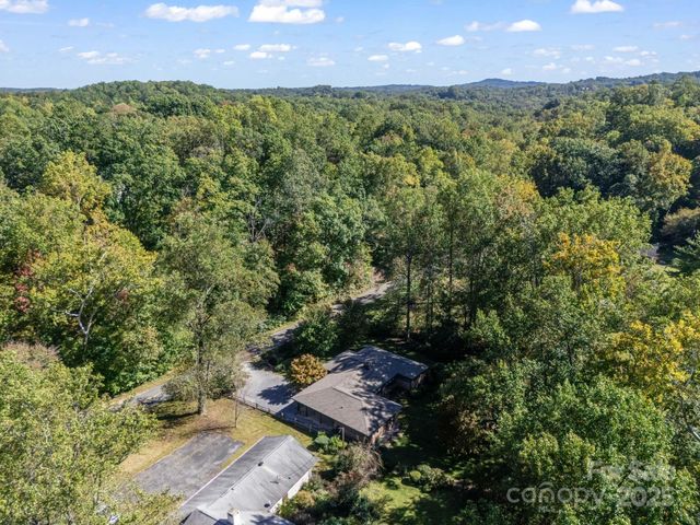 821 Warrior Drive, Tryon, NC 28782