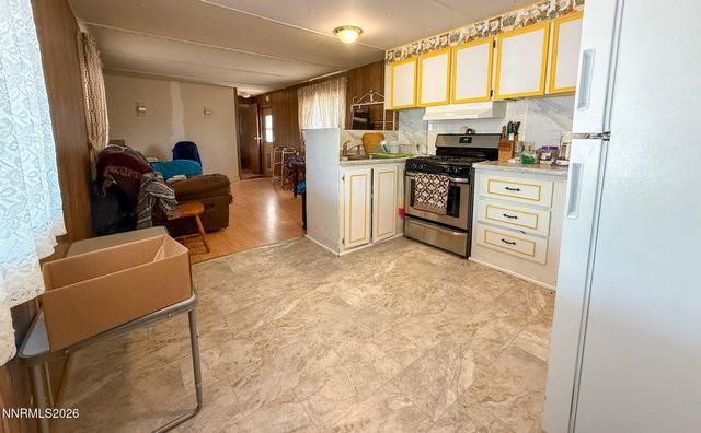 845 G Street, Hawthorne, NV 89415