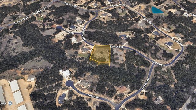 517 Cielo Vis, Canyon Lake, TX 78133