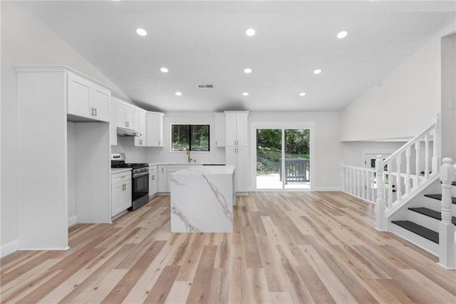 847 Half Moon Hollow, Lilburn, GA 30047