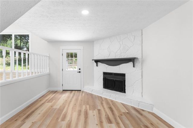 847 Half Moon Hollow, Lilburn, GA 30047