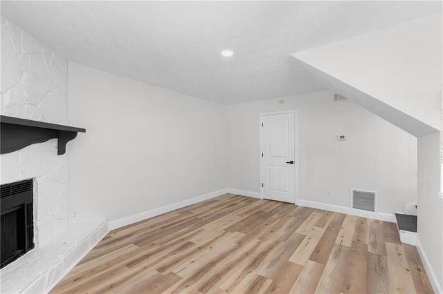 847 Half Moon Hollow, Lilburn, GA 30047