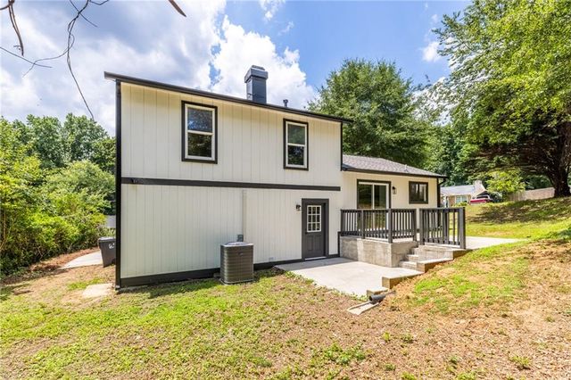 847 Half Moon Hollow, Lilburn, GA 30047