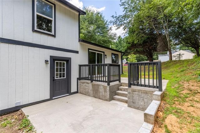 847 Half Moon Hollow, Lilburn, GA 30047