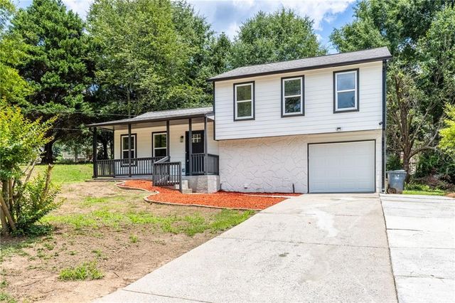 847 Half Moon Hollow, Lilburn, GA 30047