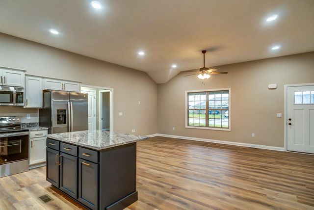 437 Wyldwood Way, Berea, KY 40403