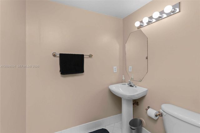 11468 NW 50th Ter, Doral, FL 33178