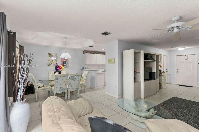 11468 NW 50th Ter, Doral, FL 33178