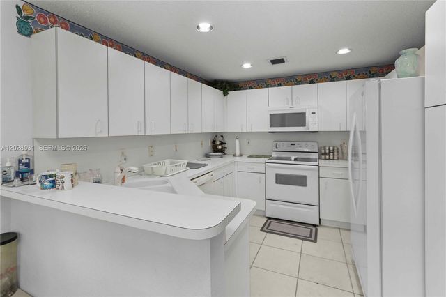 11468 NW 50th Ter, Doral, FL 33178