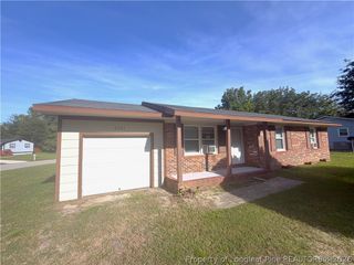 2101 Decor Street, Fayetteville, NC 28304