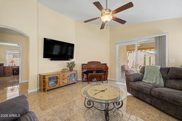 424 W HOLSTEIN Trail, San Tan Valley, AZ 85143
