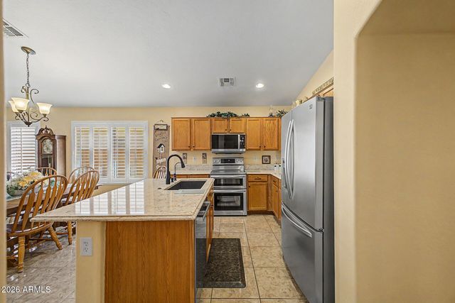 424 W HOLSTEIN Trail, San Tan Valley, AZ 85143