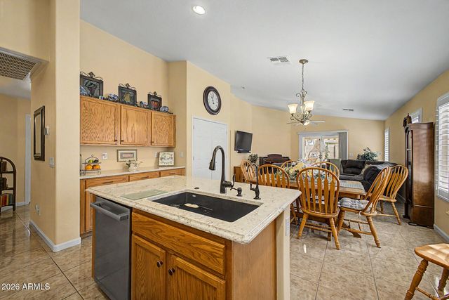 424 W HOLSTEIN Trail, San Tan Valley, AZ 85143