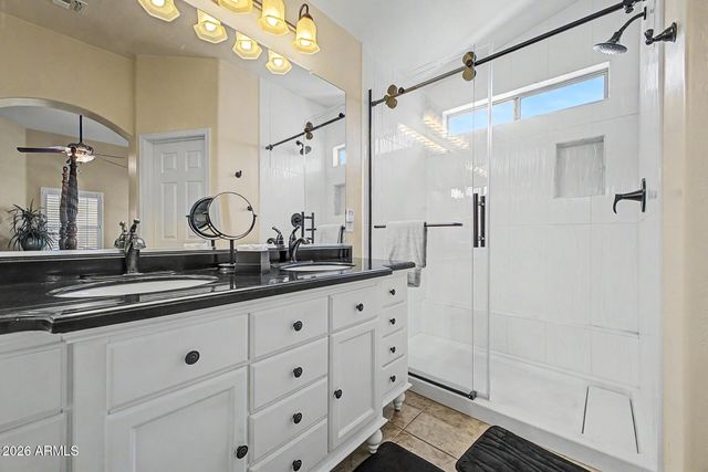 424 W HOLSTEIN Trail, San Tan Valley, AZ 85143