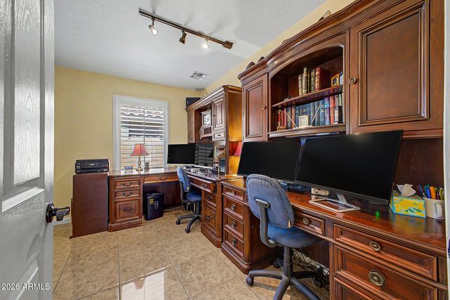 424 W HOLSTEIN Trail, San Tan Valley, AZ 85143