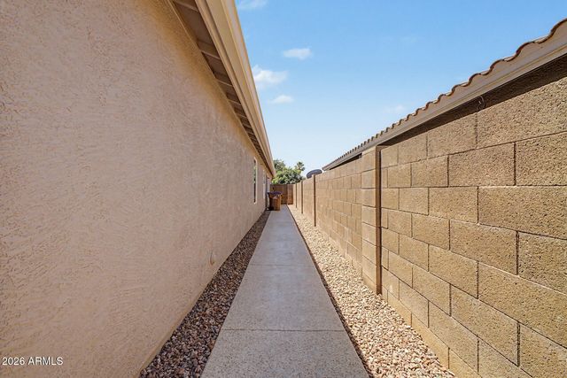 424 W HOLSTEIN Trail, San Tan Valley, AZ 85143