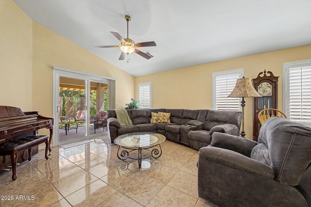 424 W HOLSTEIN Trail, San Tan Valley, AZ 85143