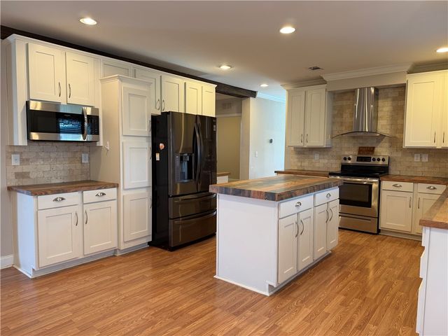 375 Trail Ridge Dr, Sandia, TX 78383