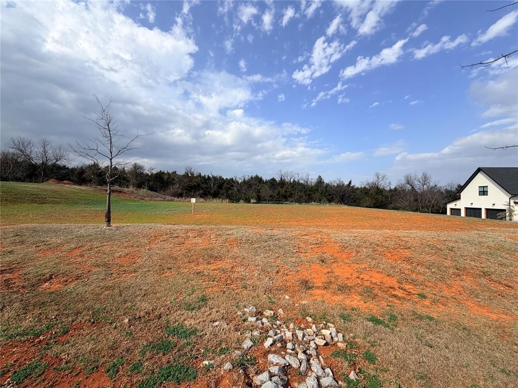 Selah Way, Norman, OK 73072