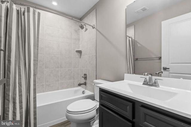 6100 NORTHWEST DR, Hyattsville, MD 20782