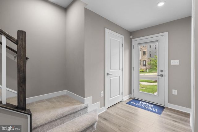 6100 NORTHWEST DR, Hyattsville, MD 20782