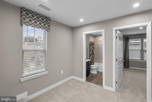 6100 NORTHWEST DR, Hyattsville, MD 20782