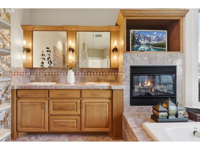 16700 Sw PARRETT MOUNTAIN Rd, Sherwood, OR 97140