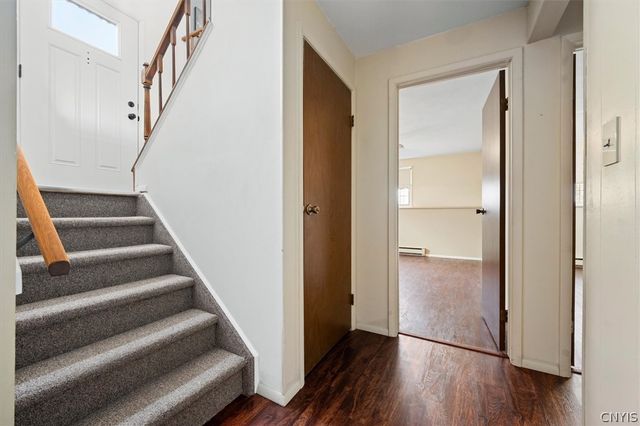 2 Clintonview Road, New Hartford, NY 13413