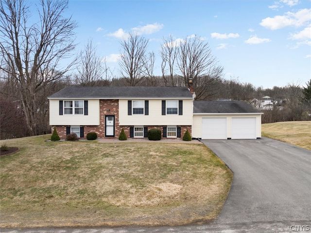 2 Clintonview Road, New Hartford, NY 13413