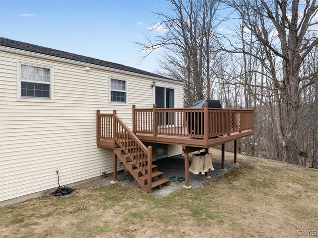 2 Clintonview Road, New Hartford, NY 13413