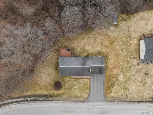 2 Clintonview Road, New Hartford, NY 13413