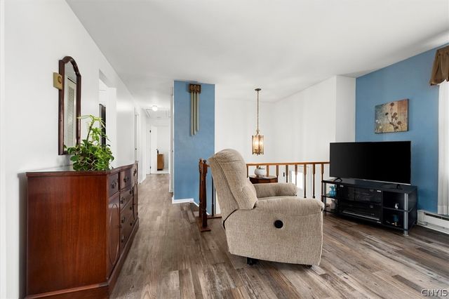 2 Clintonview Road, New Hartford, NY 13413