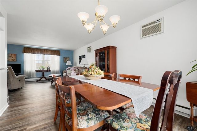 2 Clintonview Road, New Hartford, NY 13413