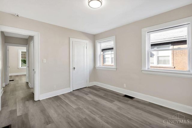 1522 Kenova Avenue, Cincinnati, OH 45237