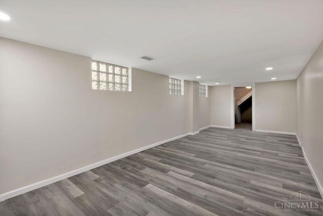 1522 Kenova Avenue, Cincinnati, OH 45237