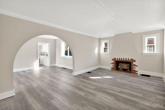 1522 Kenova Avenue, Cincinnati, OH 45237