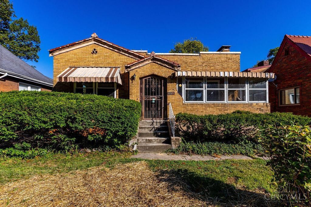 1522 Kenova Avenue, Cincinnati, OH 45237