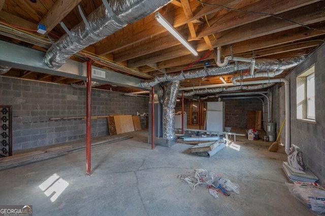 56 East Avenue, Rossville, GA 30741