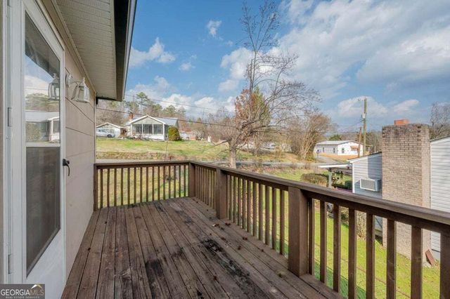 56 East Avenue, Rossville, GA 30741