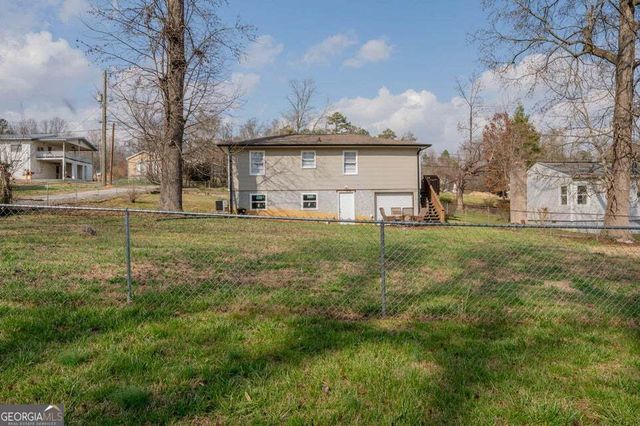 56 East Avenue, Rossville, GA 30741