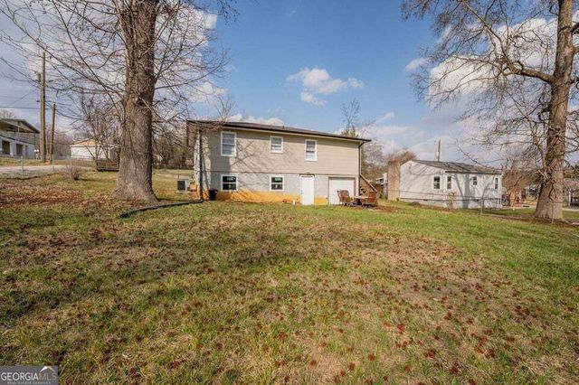 56 East Avenue, Rossville, GA 30741