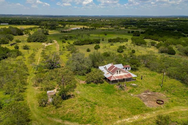 1705 County Road 111, Lampasas, TX 76550