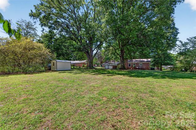 4400 Hamilton Circle, Charlotte, NC 28216