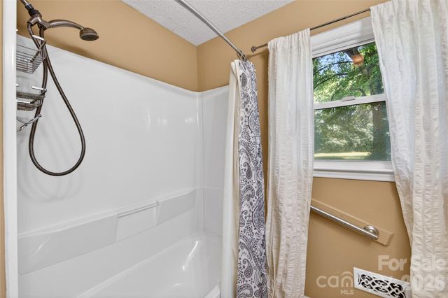 4400 Hamilton Circle, Charlotte, NC 28216