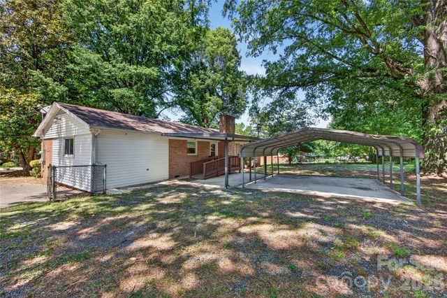 4400 Hamilton Circle, Charlotte, NC 28216