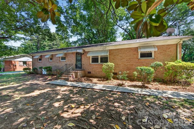 4400 Hamilton Circle, Charlotte, NC 28216