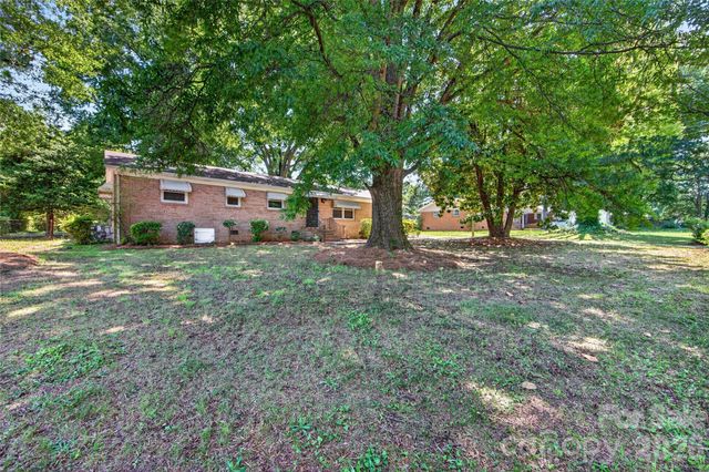 4400 Hamilton Circle, Charlotte, NC 28216