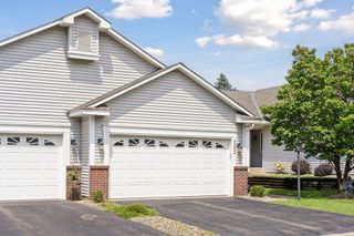 502 Deer Ridge Lane S, Maplewood, MN 55119