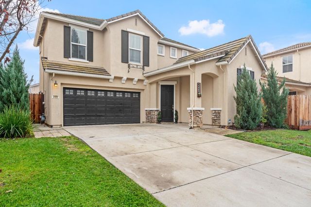 2483 Bear River Ct, West Sacramento, CA 95691