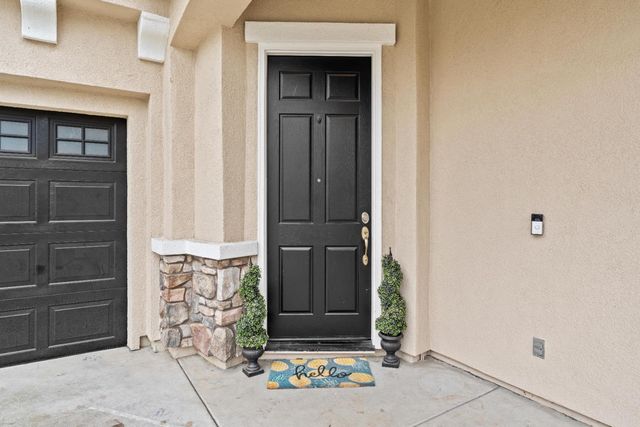 2483 Bear River Ct, West Sacramento, CA 95691